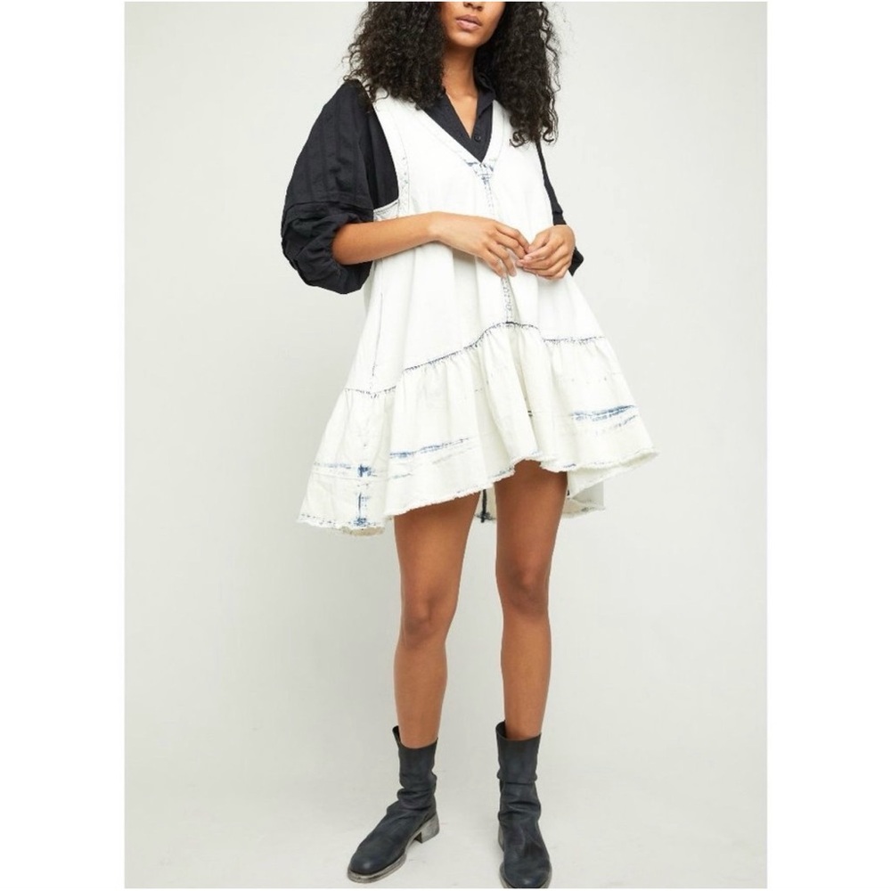 Free People Sunspray Denim Mini / Sunsky Wash Size L NWT